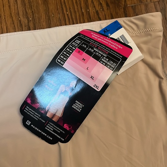 Maidenform High Waist Shortly Light Smooths Cool Comfort Shaper Size XL New - Picture 9 of 10